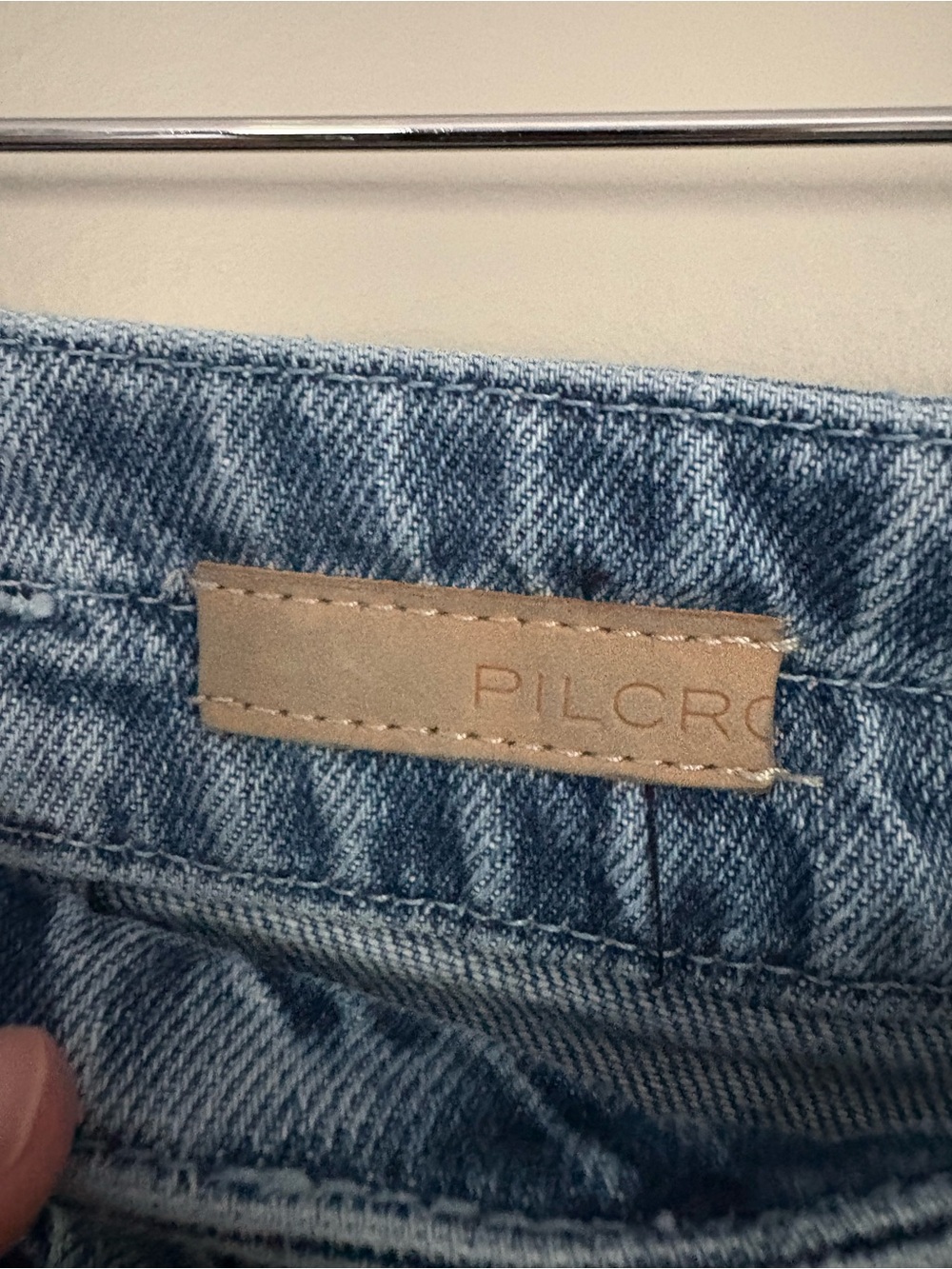 Pilcro The Wanderer Utility Jeans Size 31 Medium Wash Barrel Leg - Picture 8 of 16